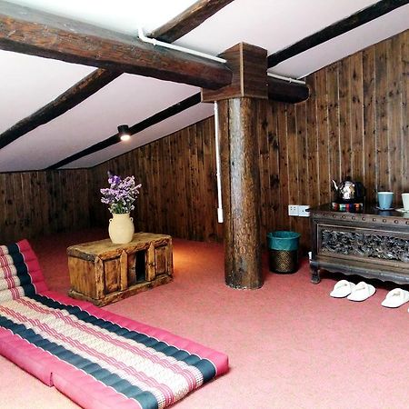 Shangri-La Mid - Mountain Homestay Екстериор снимка