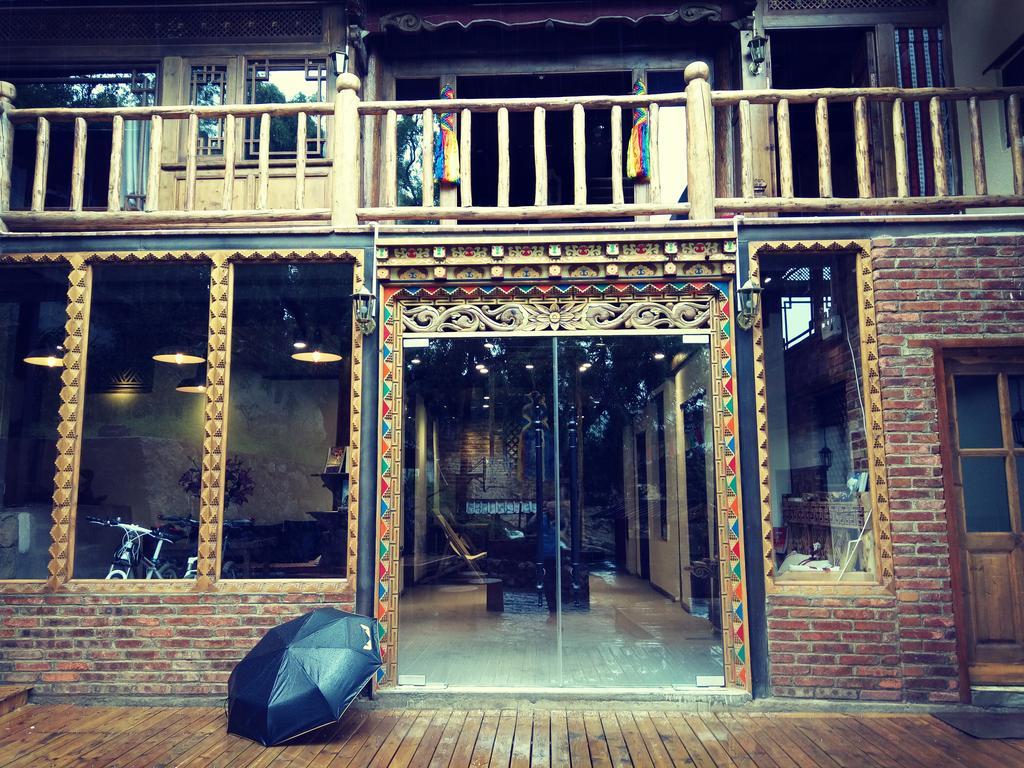 Shangri-La Mid - Mountain Homestay Екстериор снимка