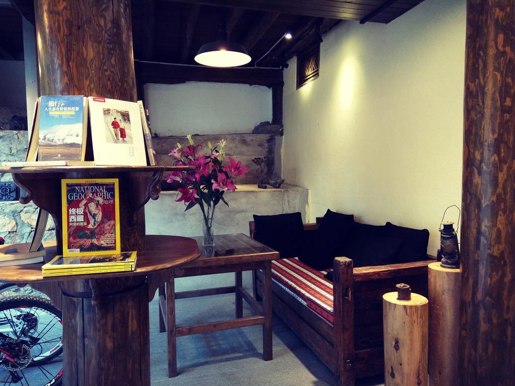 Shangri-La Mid - Mountain Homestay Екстериор снимка