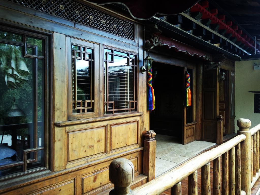 Shangri-La Mid - Mountain Homestay Екстериор снимка