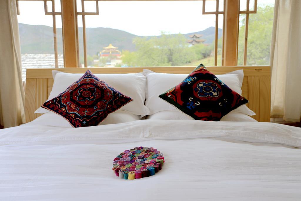 Shangri-La Mid - Mountain Homestay Екстериор снимка