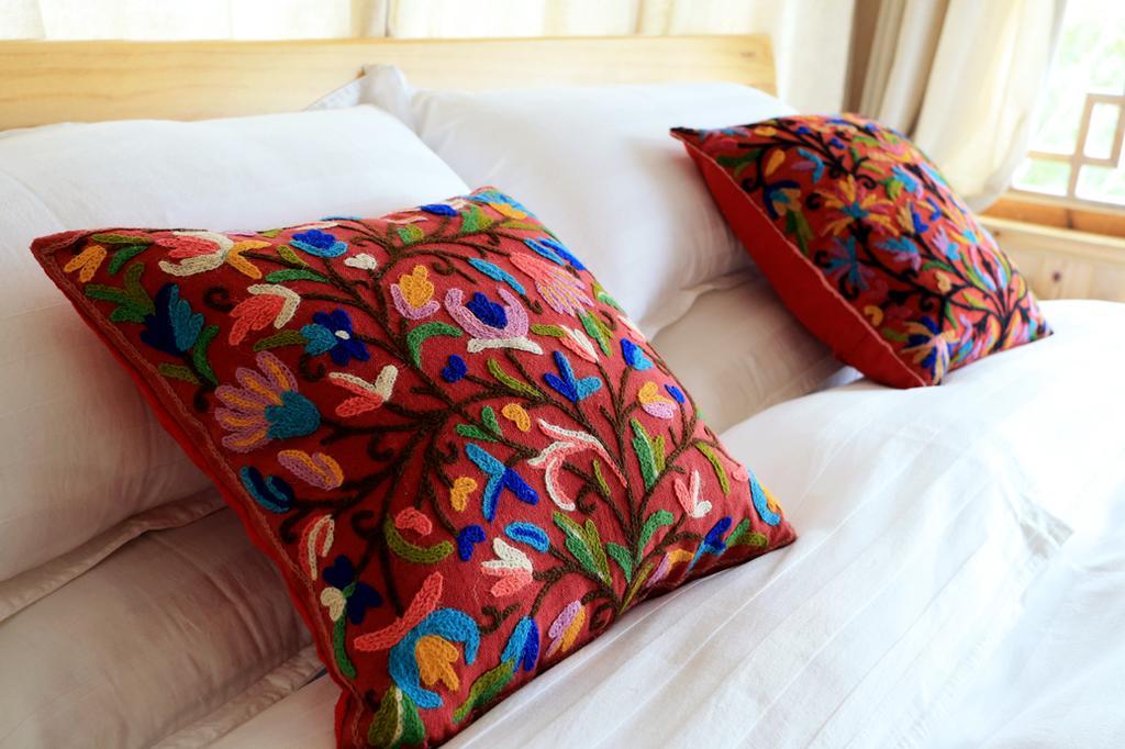 Shangri-La Mid - Mountain Homestay Екстериор снимка