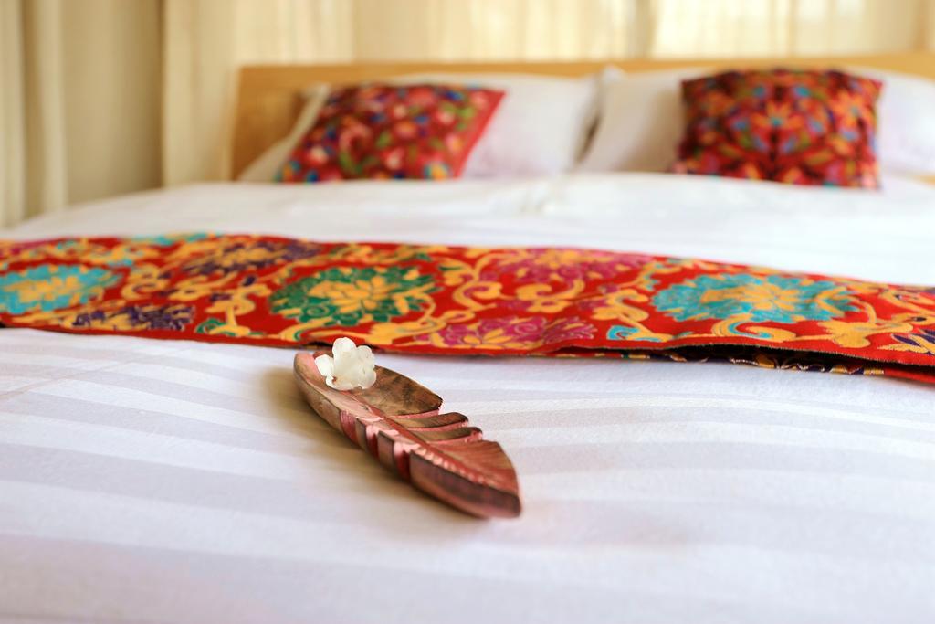 Shangri-La Mid - Mountain Homestay Екстериор снимка