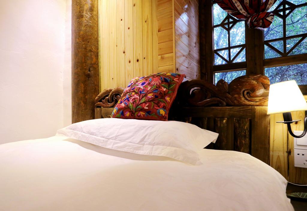 Shangri-La Mid - Mountain Homestay Екстериор снимка
