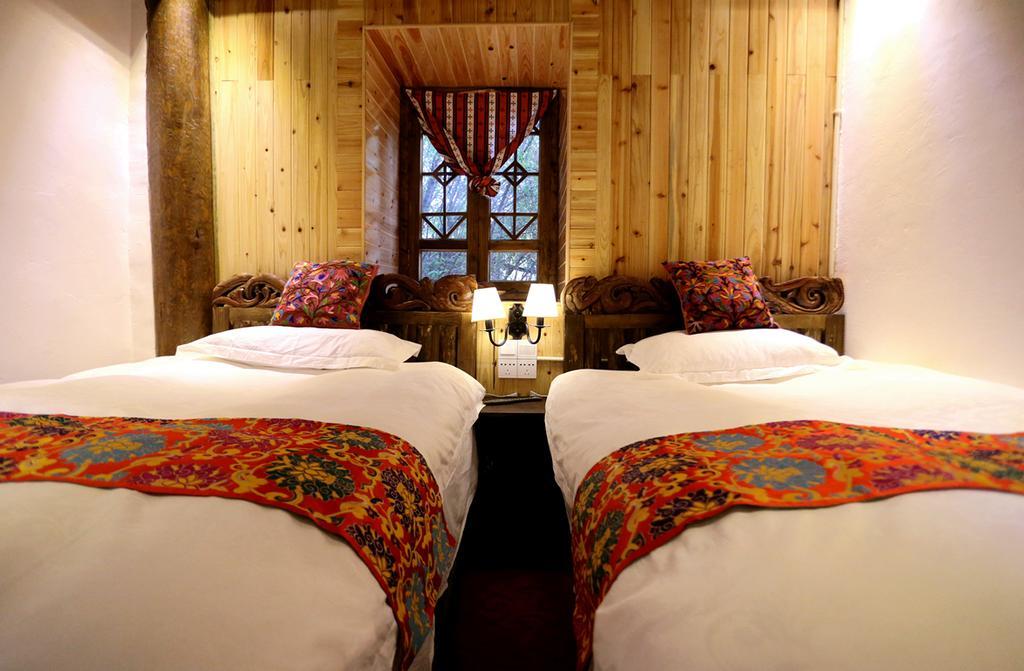 Shangri-La Mid - Mountain Homestay Екстериор снимка