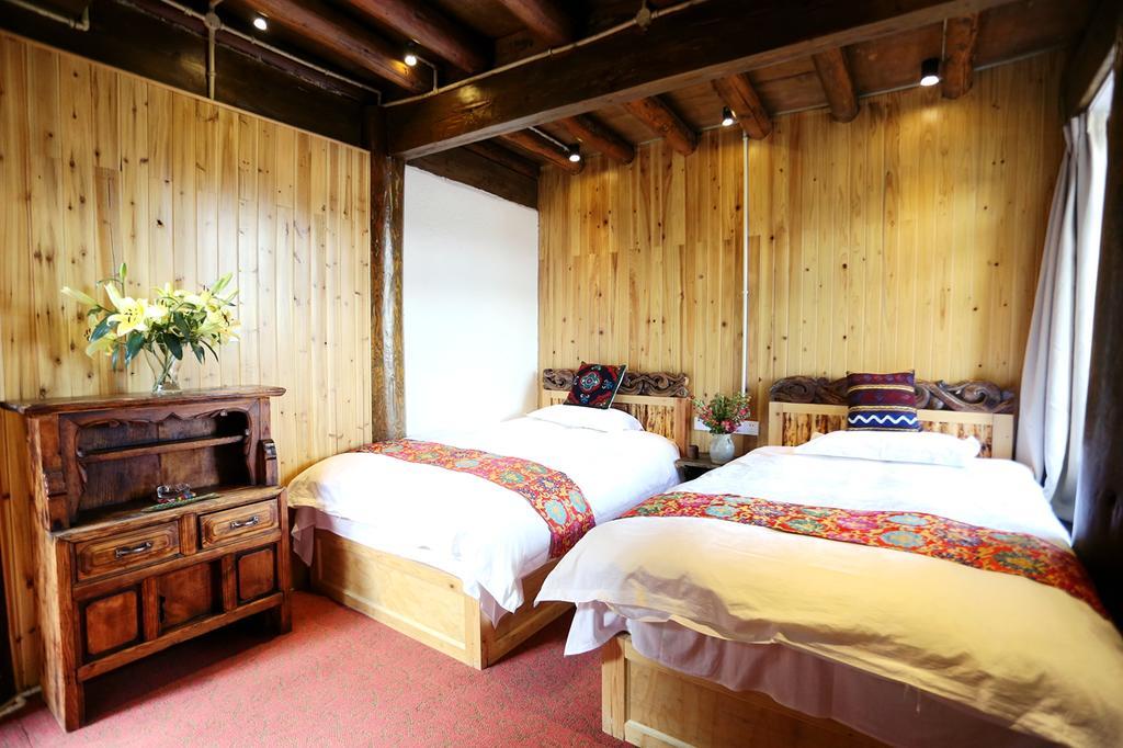 Shangri-La Mid - Mountain Homestay Екстериор снимка