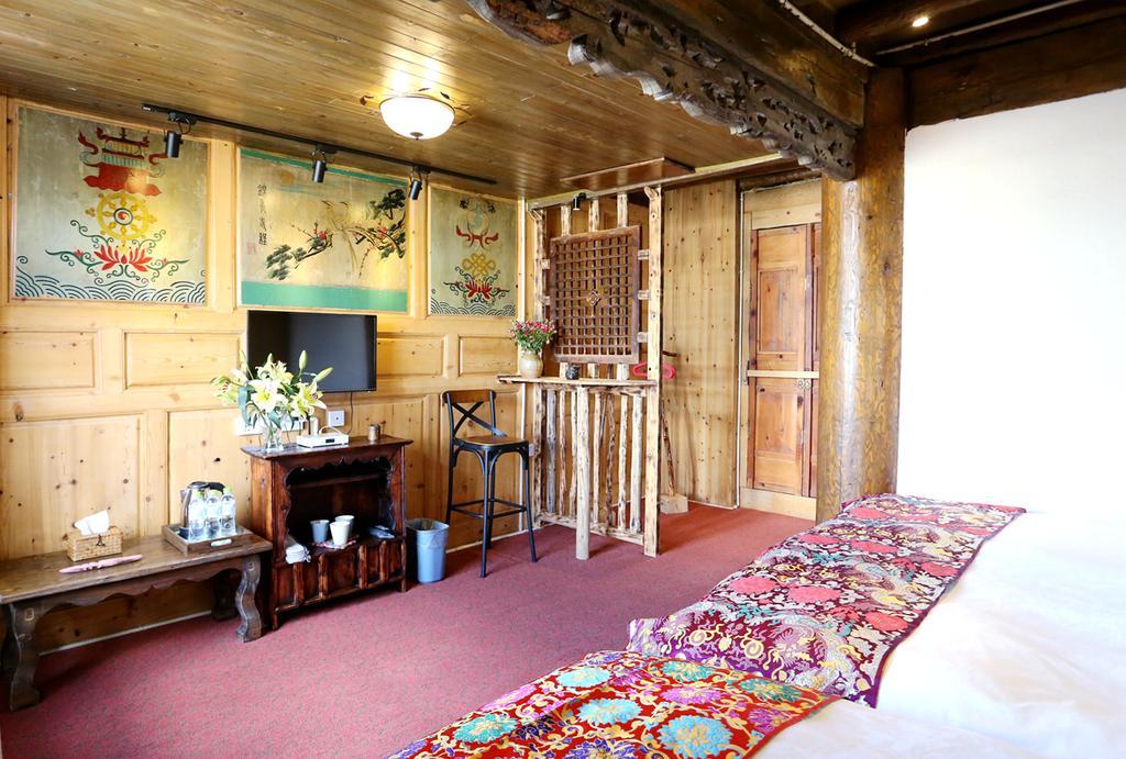 Shangri-La Mid - Mountain Homestay Екстериор снимка